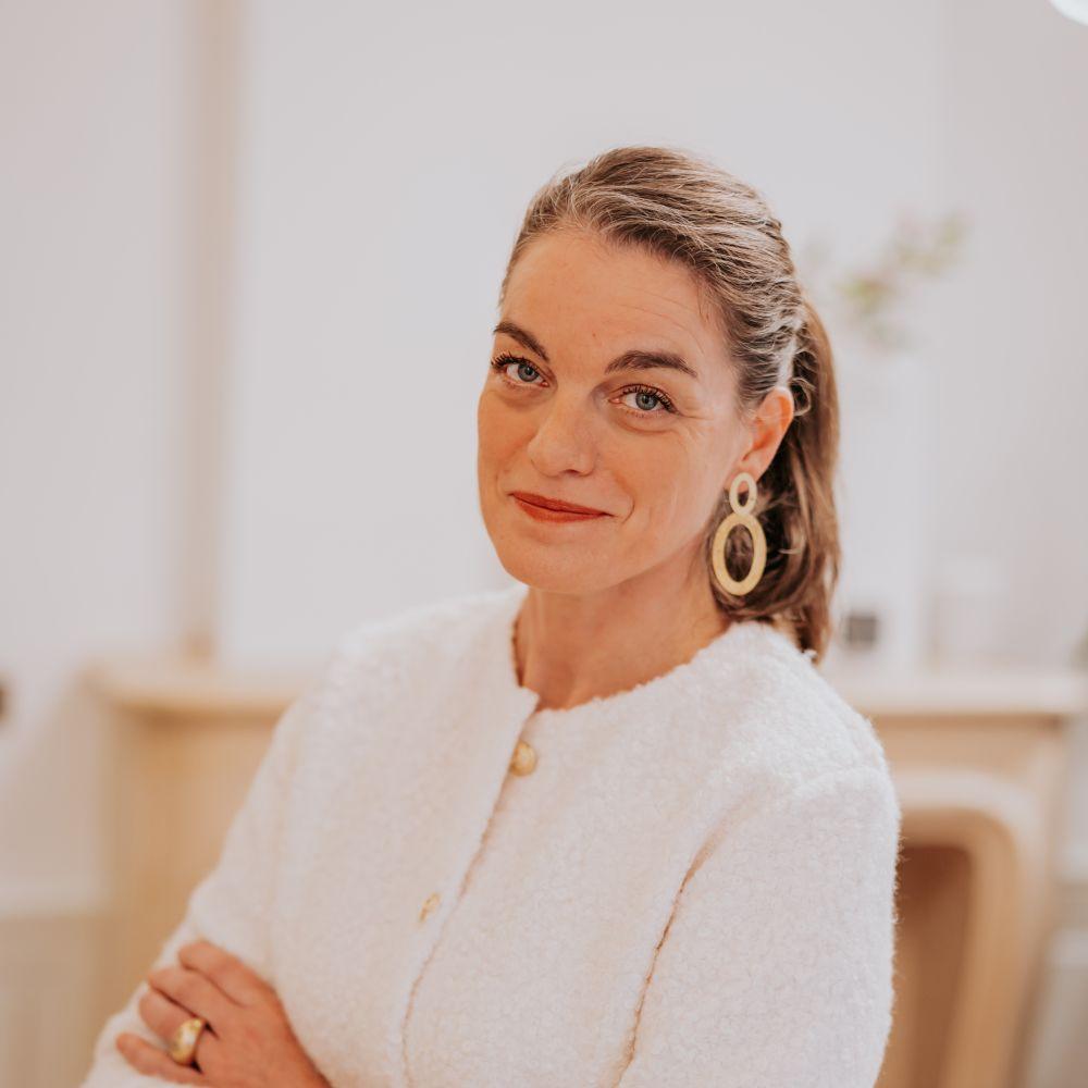 Portrait of Anne Floor Heuff-van Maurik, MD, PhD